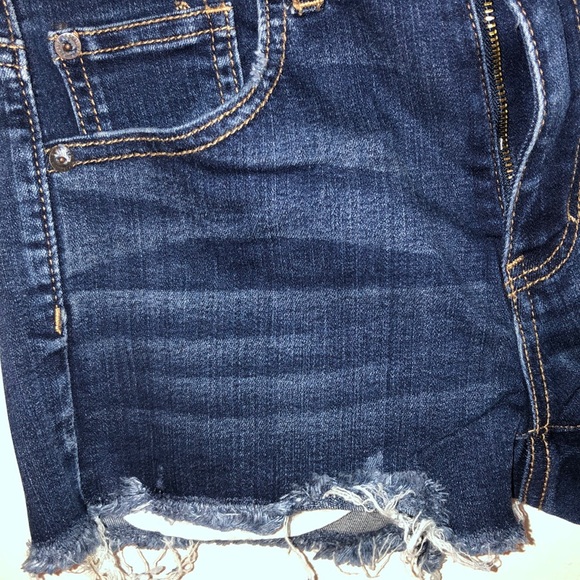 Jean Shorts - Picture 4 of 4